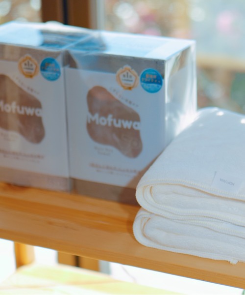 REBALANCE(リバランス)の「Mofuwa ヘアドライタオル 2枚セット ヒアルロン酸配合(タオル・レディース・スモークグレー/ホワイト/ダークグレー・ONE SIZE)」の4枚目の写真