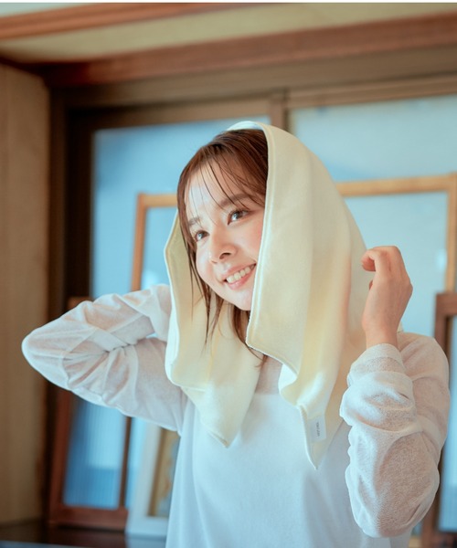 REBALANCE(リバランス)の「Mofuwa ヘアドライタオル 2枚セット ヒアルロン酸配合(タオル・レディース・スモークグレー/ホワイト/ダークグレー・ONE SIZE)」の7枚目の写真