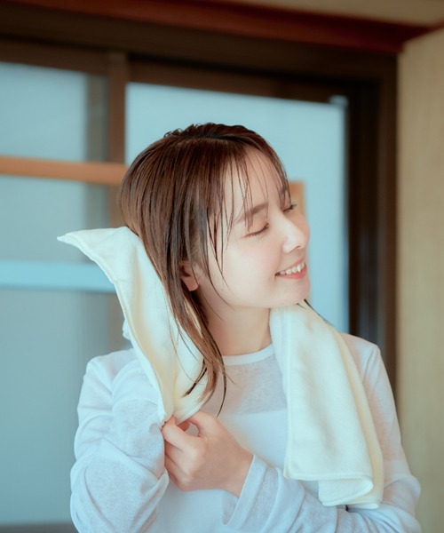 REBALANCE(リバランス)の「Mofuwa ヘアドライタオル 2枚セット ヒアルロン酸配合(タオル・レディース・スモークグレー/ホワイト/ダークグレー・ONE SIZE)」の9枚目の写真