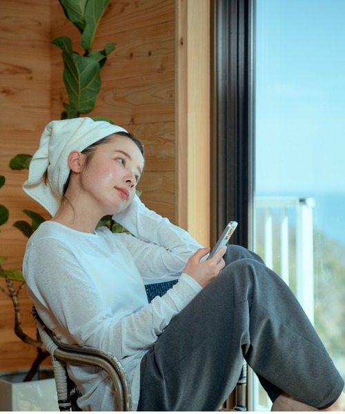 REBALANCE(リバランス)の「Mofuwa ヘアドライタオル 2枚セット ヒアルロン酸配合(タオル・レディース・スモークグレー/ホワイト/ダークグレー・ONE SIZE)」の11枚目の写真