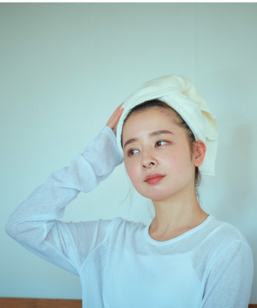 REBALANCE(リバランス)の「Mofuwa ヘアドライタオル 2枚セット ヒアルロン酸配合(タオル・レディース・スモークグレー/ホワイト/ダークグレー・ONE SIZE)」の13枚目の写真