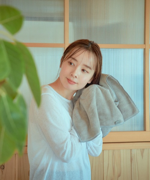 REBALANCE(リバランス)の「Mofuwa ヘアドライタオル 2枚セット ヒアルロン酸配合(タオル・レディース・スモークグレー/ホワイト/ダークグレー・ONE SIZE)」の21枚目の写真