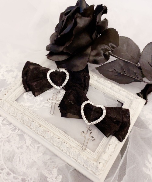 MA*RS（アメーバーマーズ）の「クロス×ハートレース重ねクリップ2個SET（バレッタ/ヘアクリップ・レディース・ブラック・FREE）」の2枚目の写真