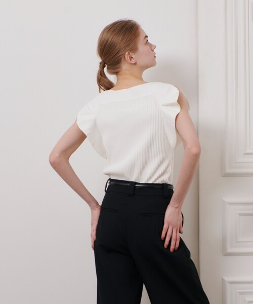 新品LOULOU WILLOUGHBYスキャーラッププルオーバー ホワイト セール】【LOULOU WILLOUGHBY】スキャーラッププルオーバー（ニット