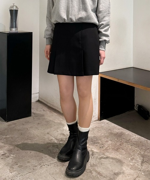 LE MORE（リモア）の「ボックスプリーツミニスカート（スカート・レディース・ブラック/チャコール・FREE）」の3枚目の写真