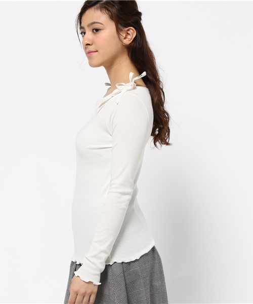 one after another NICE CLAUP（ワンアフターアナザーナイスクラップ）の「【ナイスクラップ】肩リボン長袖テレコＴシャツ（Tシャツ/カットソー・レディース・アイボリー/サックスブルー/ピンク/ネイビー/ブラック・FREE）」の7枚目の写真