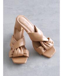 Te chichi（テチチ）の「捻じりサンダル（サンダル）」