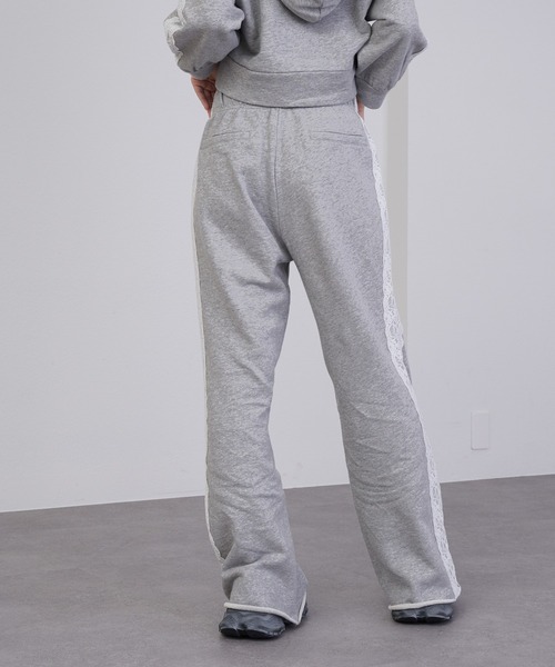 RAY CASSIN（レイカズン）の「【セットアップ対応】ピグメントレースフレアスウェットパンツ（スウェットパンツ・レディース・ブラック/グレー/ピンク・FREE）」の5枚目の写真