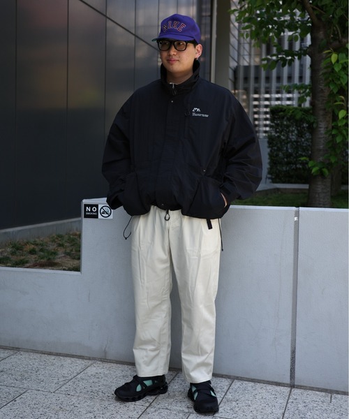 Gramicci（グラミチ）の「Gramicci/グラミチ　別注TUCK T/C TWILL PANTS　別注タックT/Cツイルパンツ（チノパンツ・メンズ・チャコールグレー/ブラック/アイボリー・SMALL/MEDIUM/LARGE/X-LARGE）」の4枚目の写真