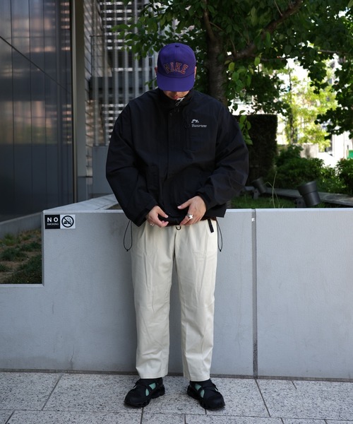 Gramicci（グラミチ）の「Gramicci/グラミチ　別注TUCK T/C TWILL PANTS　別注タックT/Cツイルパンツ（チノパンツ・メンズ・チャコールグレー/ブラック/アイボリー・SMALL/MEDIUM/LARGE/X-LARGE）」の5枚目の写真