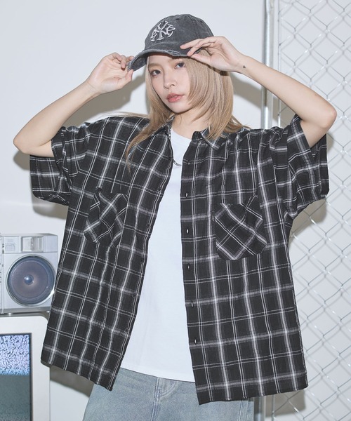 MSG(エムエスジー)の「ボックスシルエット五分丈チェックシャツ【UNISEX】(シャツ/ブラウス・メンズ・ブラック/ベージュ/ブラウン・S/M/L)」の4枚目の写真