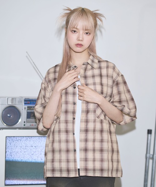 MSG(エムエスジー)の「ボックスシルエット五分丈チェックシャツ【UNISEX】(シャツ/ブラウス・メンズ・ブラック/ベージュ/ブラウン・S/M/L)」の18枚目の写真