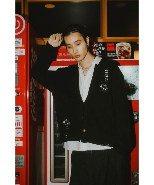 Knuth Marf（クヌースマーフ）の「shirt docking damage cardigan(unisex)（カーディガン/ボレロ・レディース・チャコール/ブラック・MEDIUM/SMALL）」の3枚目の写真