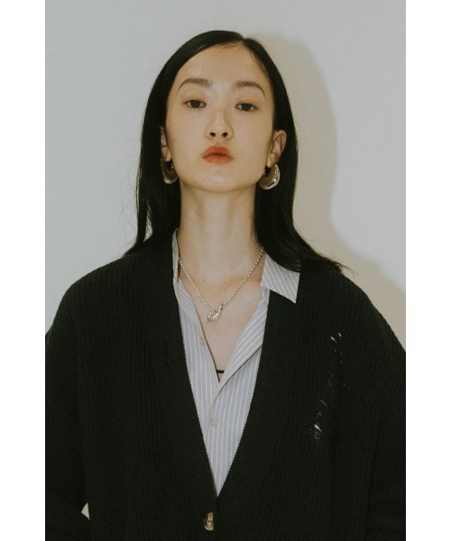 Knuth Marf（クヌースマーフ）の「shirt docking damage cardigan(unisex)（カーディガン/ボレロ・レディース・チャコール/ブラック・MEDIUM/SMALL）」の7枚目の写真