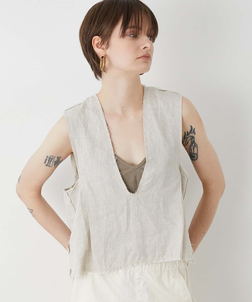 LA PEAU DE GEM（ラポドゥジェム）の「【LA PEAU DE GEM】natural v neck blouse/ナチュラルVネックブラウス（シャツ/ブラウス・レディース・ブラック/ベージュ・FREE）」の9枚目の写真