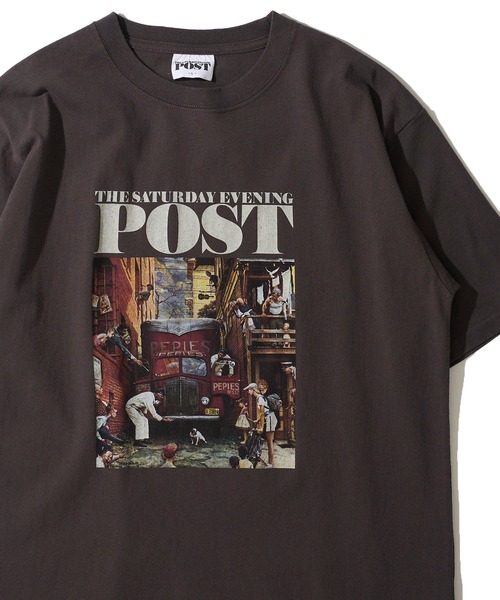 ADPOSION（アドポーション）の「【THE SATURDAY EVENING POST】Road block アートワークデザイン グラフィックプリントTシャツ（Tシャツ/カットソー・レディース・チャコールグレー/ブルーグレー/ホワイト・X-LARGE/LARGE/MEDIUM）」の2枚目の写真