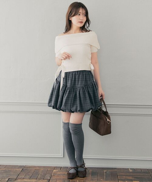 MAJESTIC LEGON(マジェスティックレゴン)の「ハートチャームセットスクエアボストン(ボストンバッグ・レディース・アイボリー/ブラック/ブラウン・FREE)」の15枚目の写真