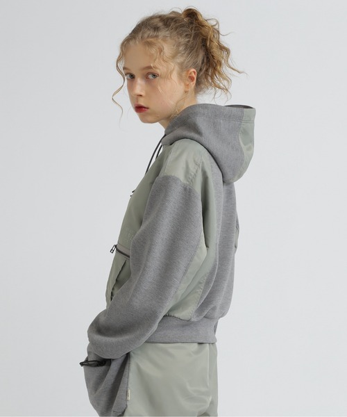 AVIREX(アヴィレックス)の「NYLON PATCH COMBI PARKA/ナイロンパッチコンビパーカー(パーカー・レディース・グレー/オリーブ/ブラック・S/L/M)」の18枚目の写真