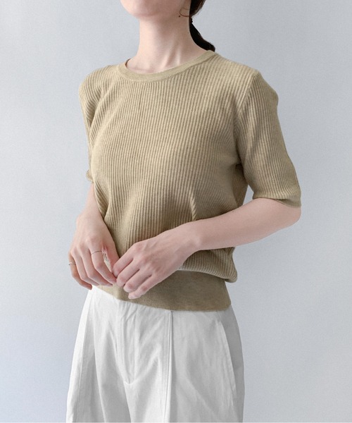 on:nue（オンニュ）の「【on:nue】[選べる6色展開] ラウンドネックベーシックニット（ニット/セーター・レディース・ブラック/ベージュ/アイボリー/グレー/ブラウン/パープル・FREE）」の5枚目の写真
