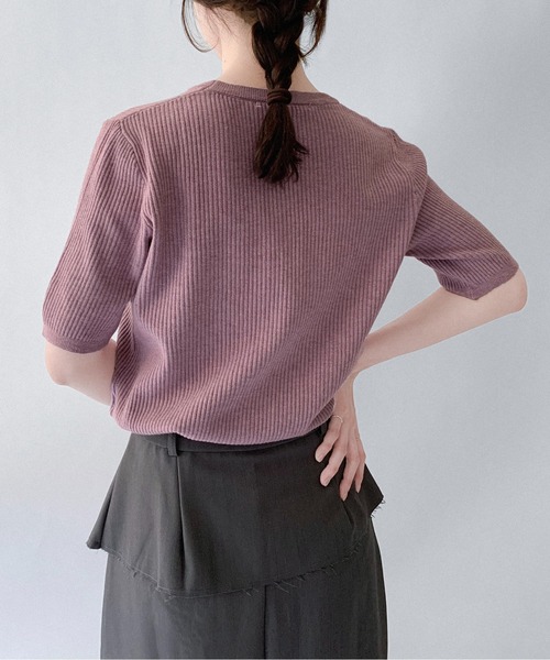 on:nue（オンニュ）の「【on:nue】[選べる6色展開] ラウンドネックベーシックニット（ニット/セーター・レディース・ブラック/ベージュ/アイボリー/グレー/ブラウン/パープル・FREE）」の17枚目の写真