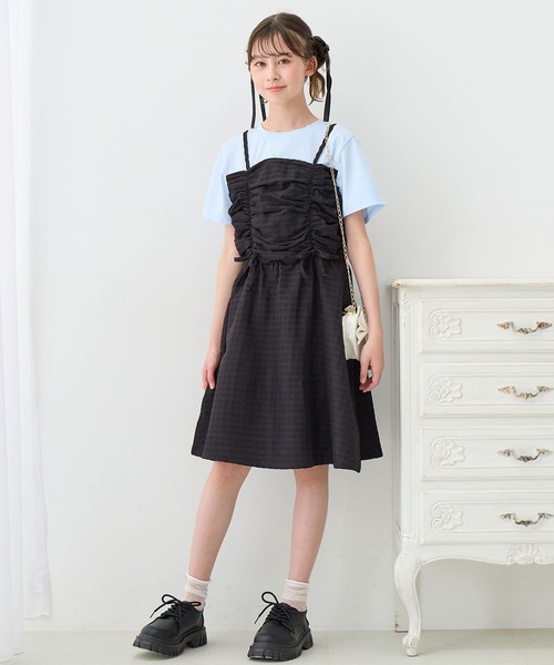 Amourire girl（アムリールガール）の「シャーリングデザイン Tシャツドッキングワンピース（ワンピース・キッズ・ブラック/サックスブルー・160cm/150cm/140cm/130cm）」の3枚目の写真