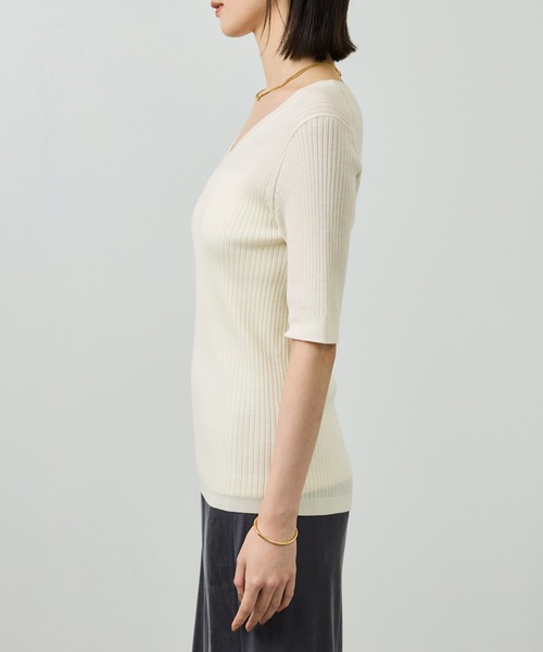 ROPE'（ロペ）の「ワイドリブラウンドネック スーパーメリノウール ニット/イージーケア（ニット/セーター・レディース・グレー/オフホワイト/ブラック・FREE）」の17枚目の写真