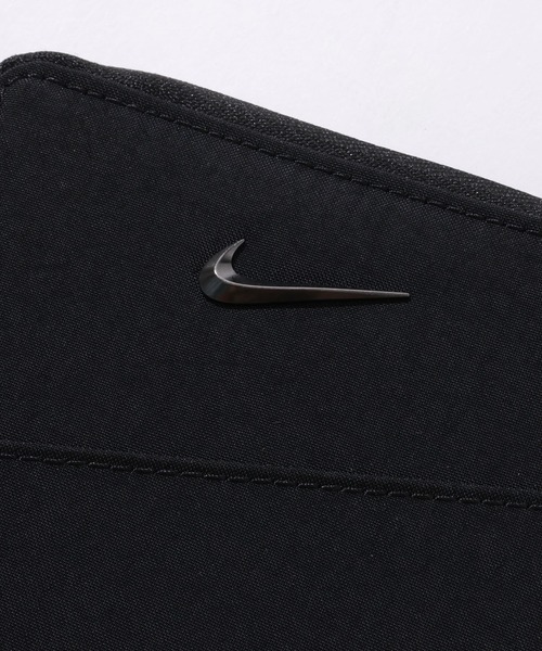 NIKE/ナイキ 】オーラ トラベルウォレット（パスポートケース