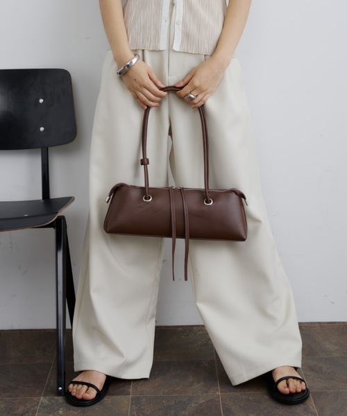 DFFUR.（ディフル）の「ロングハンドルワイドショルダーバッグ（ショルダーバッグ・レディース・アイボリー/ブラウン・FREE）」の15枚目の写真