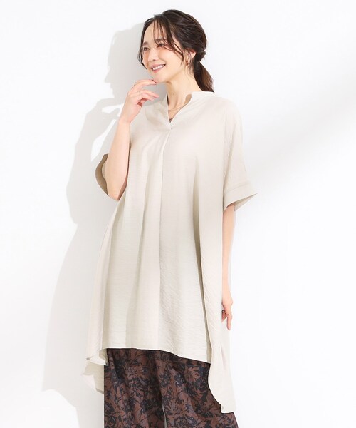 SHOO・LA・RUE(シューラルー)の「【S-LL/ひんやり】涼しく楽に体型カバー ゆったりスキッパー半袖チュニック(チュニック・レディース・グリーン系/チャコールグレー/ナチュラル/ブラック・01/02/03/04)」の18枚目の写真