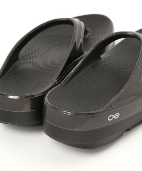 OOFOS(ウーフォス)の「【HEREIAM】OOFOS(ウーフォス)/OOmega Luxe(サンダル・レディース・ブラック/ブラウン系その他・X-SMALL/SMALL/MEDIUM)」の9枚目の写真
