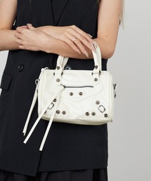 Chick（チック）の「Studded 2-Way Shoulder Bag / スタッズ付き 2WAYショルダーバッグ 2026年春夏（ショルダーバッグ）」
