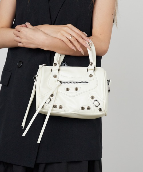 Chick(チック)の「Studded 2-Way Shoulder Bag / スタッズ付き 2WAYショルダーバッグ 2026年 夏 夏服(ショルダーバッグ・レディース・ピンク/ブラック/レッド/ホワイト・FREE)」の2枚目の写真
