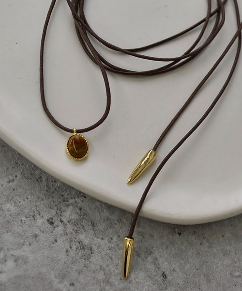 LA MUe（ラミュー）の「【LA MUE】ストーン付きコードチョーカー（チョーカー・レディース・レッド/ブラウン/ピンク・FREE）」の2枚目の写真