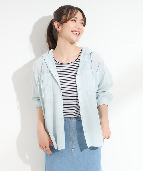 DRESKIP（ドレスキップ）の「【洗濯機可】サッと羽織れる シアーフードシャツ（シャツ/ブラウス・レディース・ナチュラル/ブラック/ライトグリーン・03/02/04/01）」の4枚目の写真
