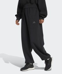 スポーツウェア・ダンスウェア」に該当するadidas（アディダス