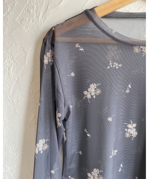 セール】クルーネック長袖フラワープリント花柄シアートップス