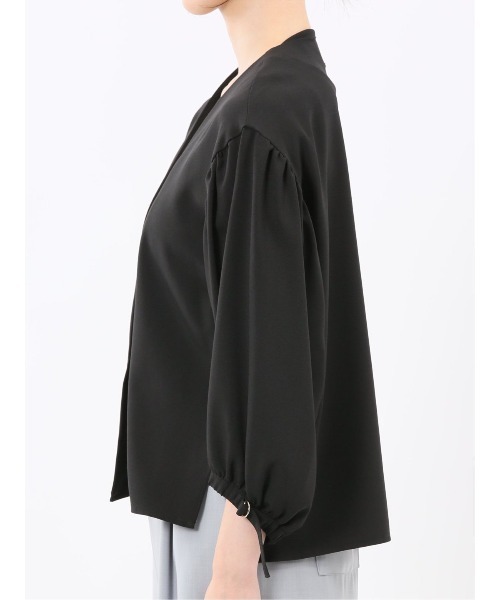 m.f.editorial（エムエフエディトリアル）の「【ストレッチ UVカット イージーケア】m.f.エディトリアル レディース ドライタッチ カルゼ シャツ アウター (セットアップ可能)（ノーカラージャケット・レディース・ベージュ/ブラック・MEDIUM/LARGE）」の11枚目の写真