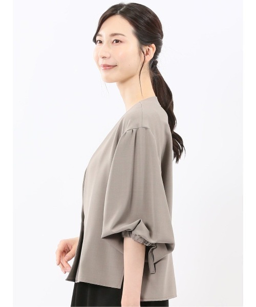 m.f.editorial（エムエフエディトリアル）の「【ストレッチ UVカット イージーケア】m.f.エディトリアル レディース ドライタッチ カルゼ シャツ アウター (セットアップ可能)（ノーカラージャケット・レディース・ベージュ/ブラック・MEDIUM/LARGE）」の17枚目の写真