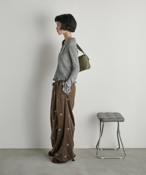 THE YOn(ザヨン)の「モヘアフリルシアーポロニットカーディガン(カーディガン/ボレロ・レディース・アイボリー/チャコールグレー/グレー/マスタード・FREE)」の7枚目の写真