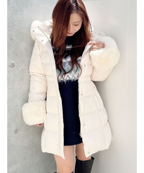 未使用級✨MERCURYDUO ファー付アライドロングダウン　白　s セール】フェイクファー付きアライドロングダウン（ダウンジャケット
