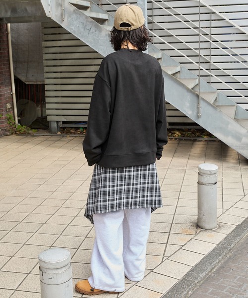 MONO-MART(モノマート)の「ブラッシュド シームポケット オーバーサイズプルオーバー(Tシャツ/カットソー・メンズ・ダークグレー/ネイビー/ライトグレー/ブラウン/ブラック/グレイッシュブルー・M/L)」の20枚目の写真