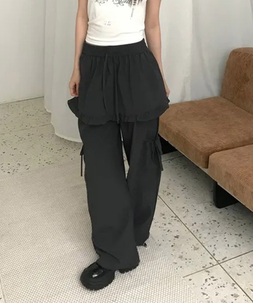 HALEY PESCA(ヘーリーペスカ)の「HALEY PESCA/レイヤード風 カジュアルガーリーナイロンパンツ(カーゴパンツ・レディース・ピンク/ブラック/グレー・FREE)」の5枚目の写真