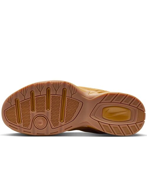 NIKE(ナイキ)の「ナイキ エア モナーク SE メンズ ワークアウト シューズ / Nike Air Monarch SE Men’s Workout Shoes IB2281-700 Wheat(スニーカー・メンズ・ウィート・25.5/26/26.5/27/27.5/28/28.5/29)」の2枚目の写真