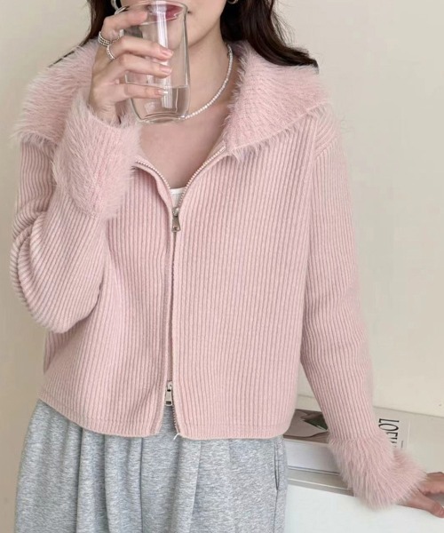 ReRe(リリ)の「フェイクファー付きリブニットジップカーディガン(カーディガン/ボレロ・レディース・ブラウン/オフホワイト/ベージュ/ブラック/サックスブルー/ピンク・FREE)」の22枚目の写真