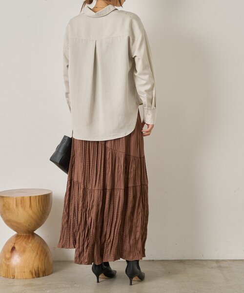 Jena espace merveilleux(ジェナ エスパスメルヴェイユ)の「【春まで着れる】袖タックダブルポケットシャツ(シャツ/ブラウス・レディース・チャコールグレー/ベージュ/ライトグレー・FREE)」の8枚目の写真