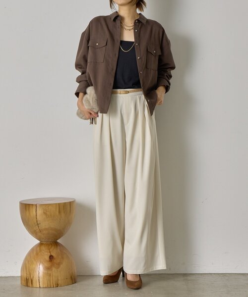 Jena espace merveilleux(ジェナ エスパスメルヴェイユ)の「【春まで着れる】袖タックダブルポケットシャツ(シャツ/ブラウス・レディース・チャコールグレー/ベージュ/ライトグレー・FREE)」の12枚目の写真