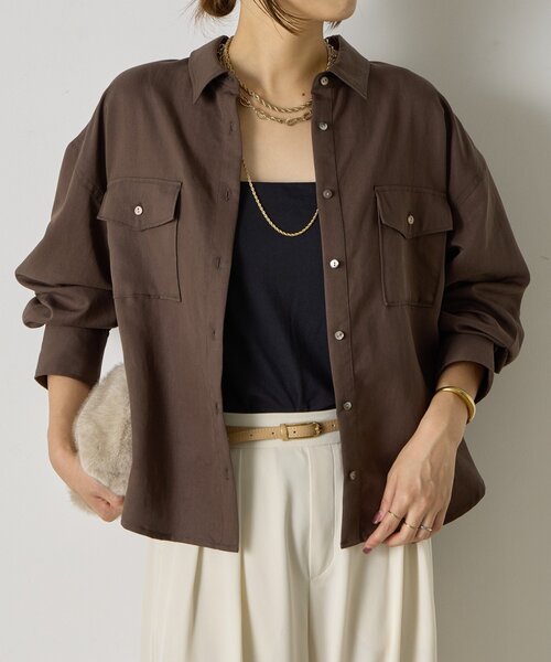 Jena espace merveilleux(ジェナ エスパスメルヴェイユ)の「【春まで着れる】袖タックダブルポケットシャツ(シャツ/ブラウス・レディース・チャコールグレー/ベージュ/ライトグレー・FREE)」の16枚目の写真