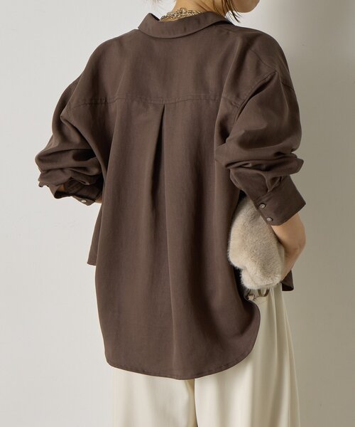 Jena espace merveilleux(ジェナ エスパスメルヴェイユ)の「【春まで着れる】袖タックダブルポケットシャツ(シャツ/ブラウス・レディース・チャコールグレー/ベージュ/ライトグレー・FREE)」の19枚目の写真