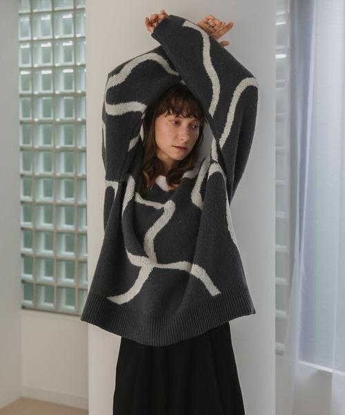 forksy.】とろけるニュアンスラインオーバーサイズVネックニット