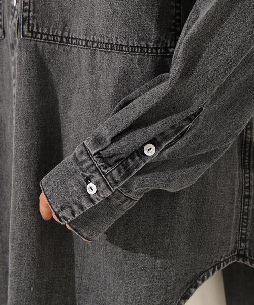 N.（N. Natural Beauty Basic）（エヌエヌナチュラルビューティーベーシック）の「デニムオーバーシャツ（シャツ/ブラウス・レディース・ブラック/ブルー/キャメル・MEDIUM）」の20枚目の写真